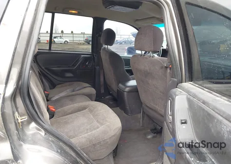 2000 Jeep Grand Cherokee Laredo from USA, damaged, VIN 1J4GW48N1YC149445